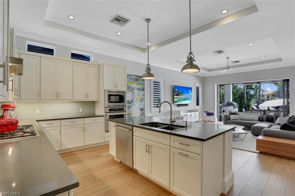 LANDINGS AT BEARS PAW - Residential