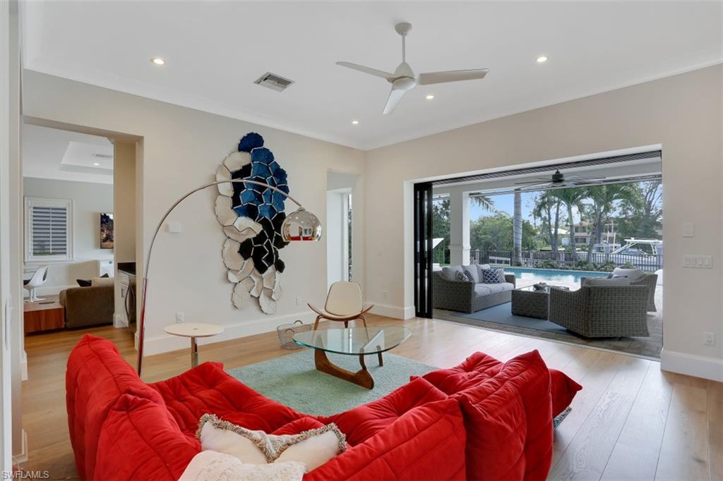 LANDINGS AT BEARS PAW - Residential