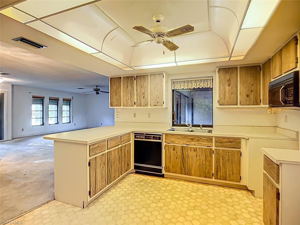 PINE ISLAND TROPICAL HOMESITES - Residential