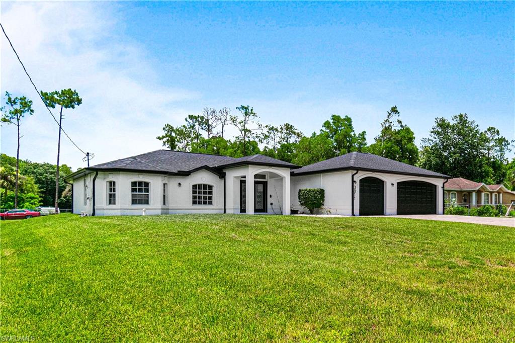 GOLDEN GATE ESTATES - Residential