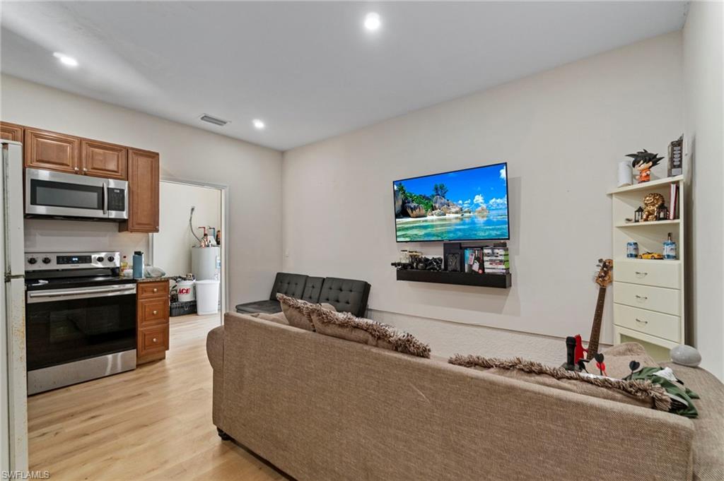 GOLDEN GATE ESTATES - Residential