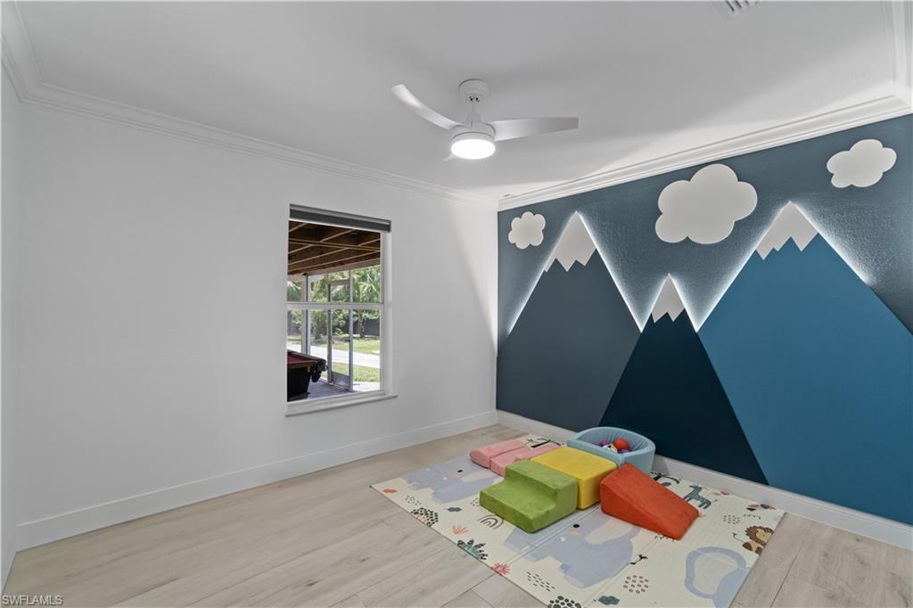 GOLDEN GATE ESTATES - Residential