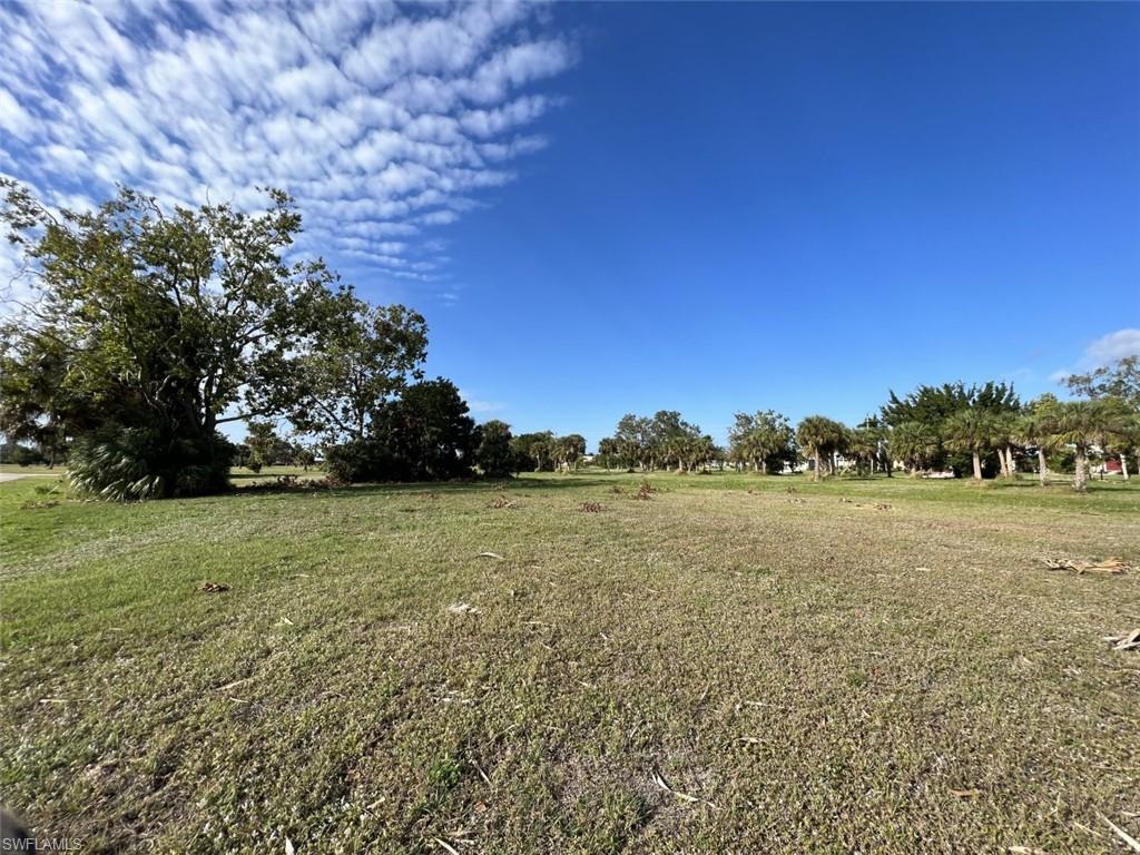 PUNTA GORDA ISLES - Land