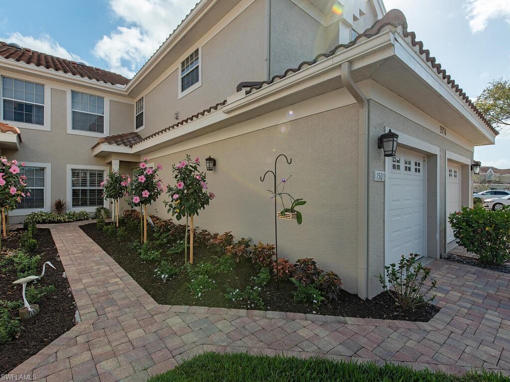 SPINNAKER POINTE - Residential