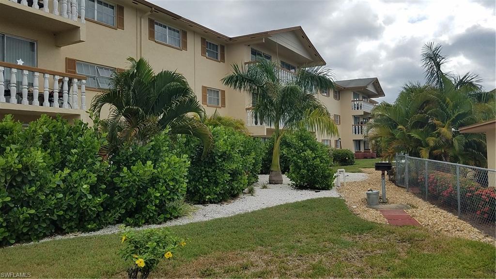 WINDSOR WEST - Residential