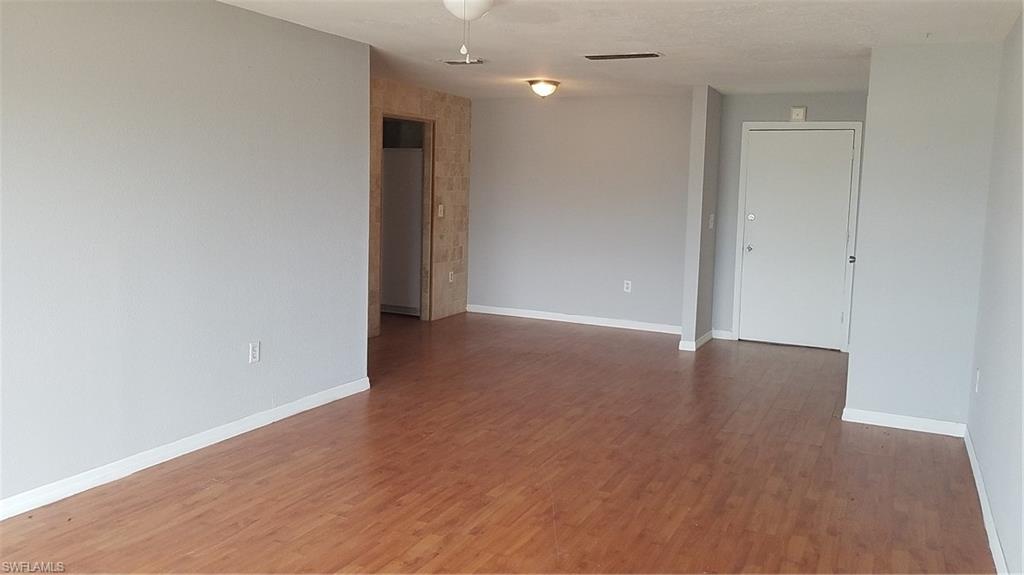 WINDSOR WEST - Residential