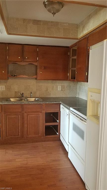 WINDSOR WEST - Residential