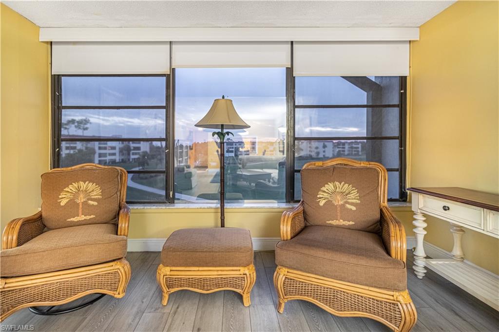 SEVEN LAKES - Residential