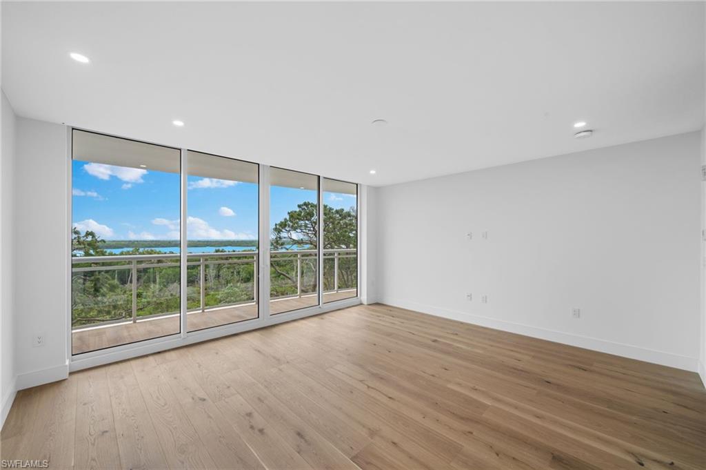 KALEA BAY TOWER 400 - Residential