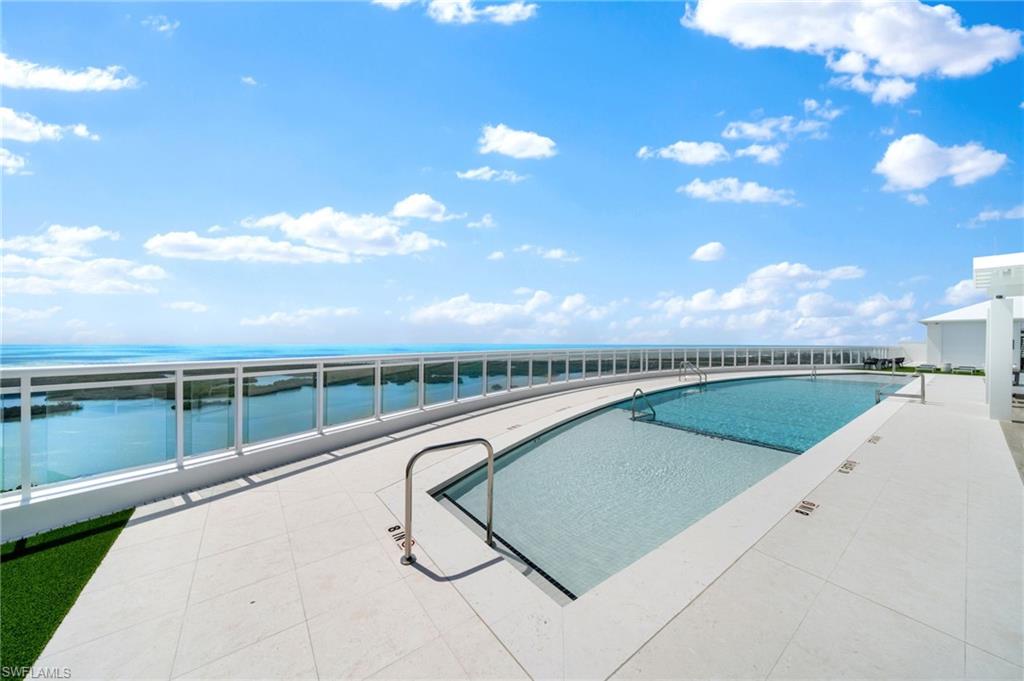 KALEA BAY TOWER 400 - Residential