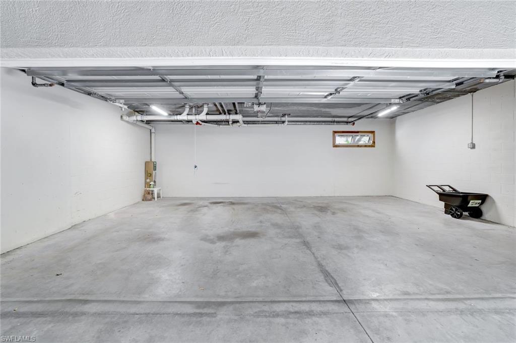 PEBBLE CREEK - Residential