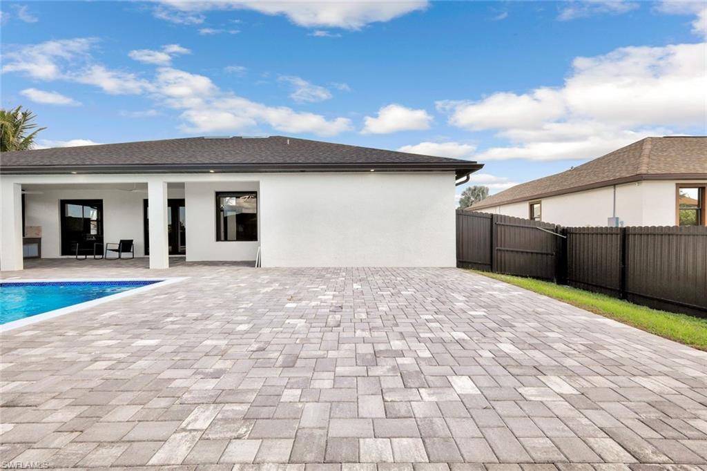 CAPE CORAL - Residential