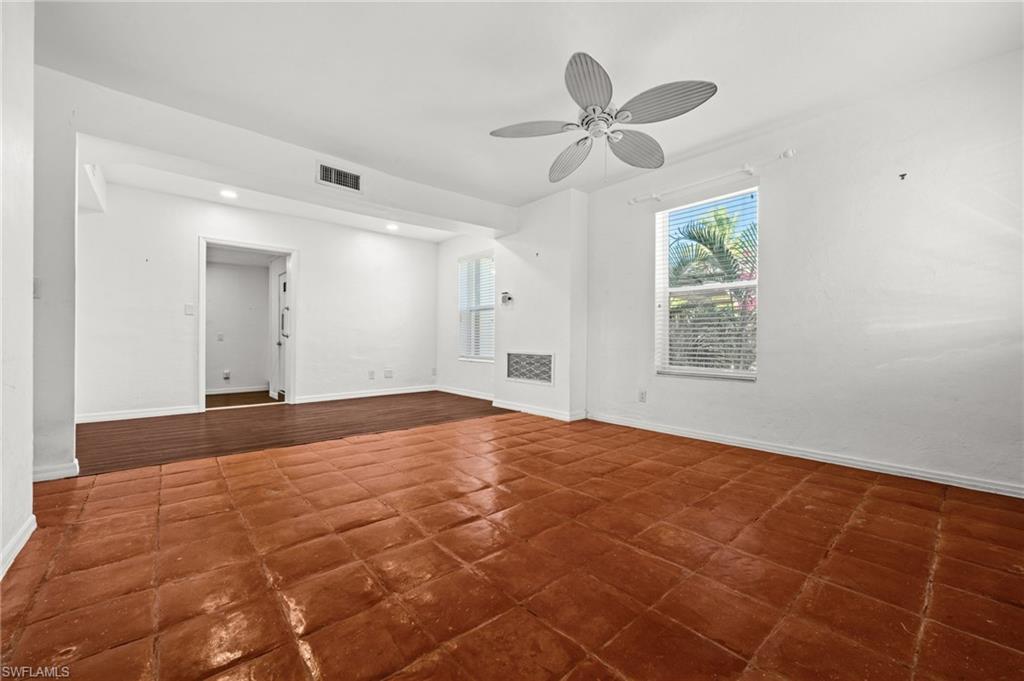 LAKE PARK - Residential