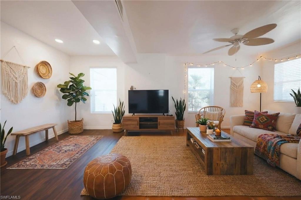 LAKE PARK - Residential