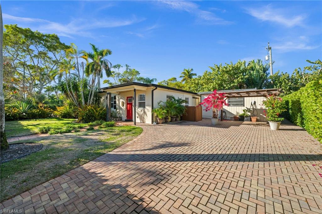 LAKE PARK - Residential