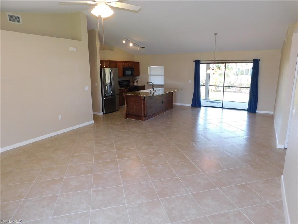 SAN CARLOS PARK - Residential