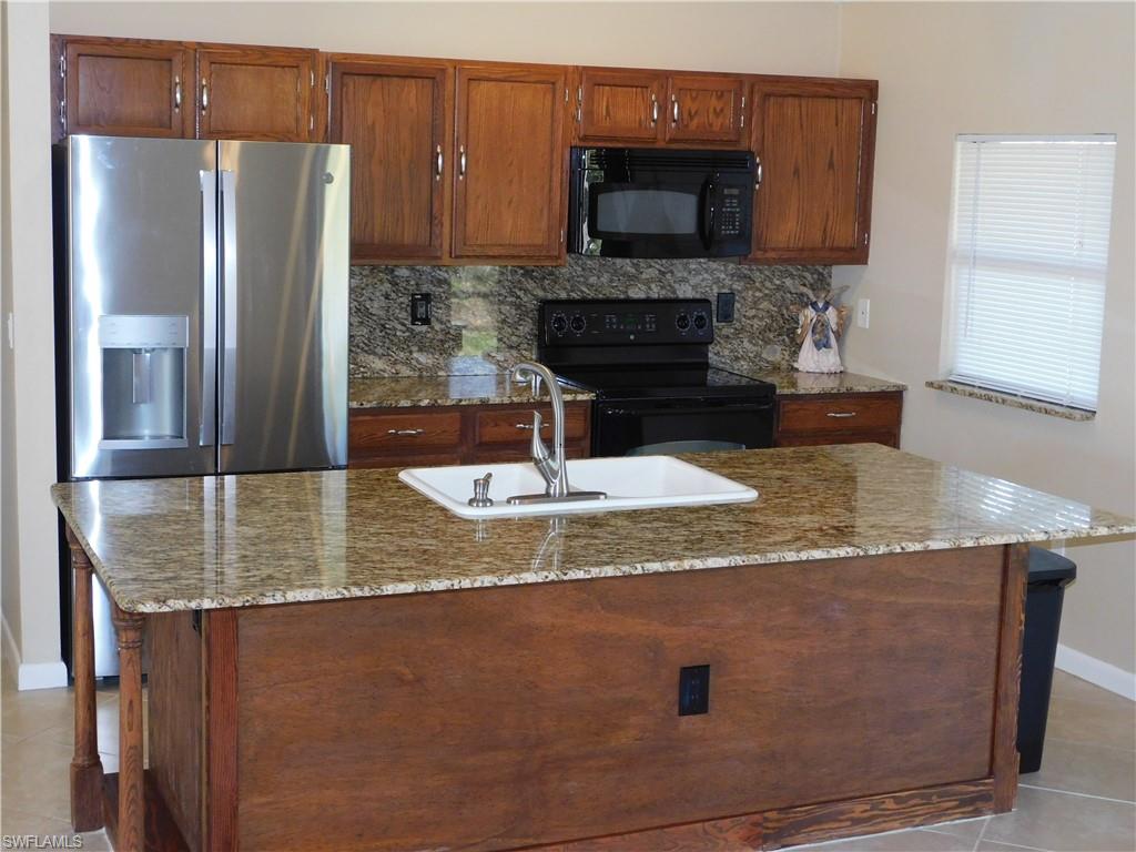 SAN CARLOS PARK - Residential