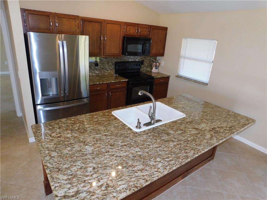 SAN CARLOS PARK - Residential