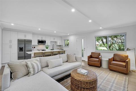 1100 Gulf Shore BLVD N 103 NAPLES FL 34102