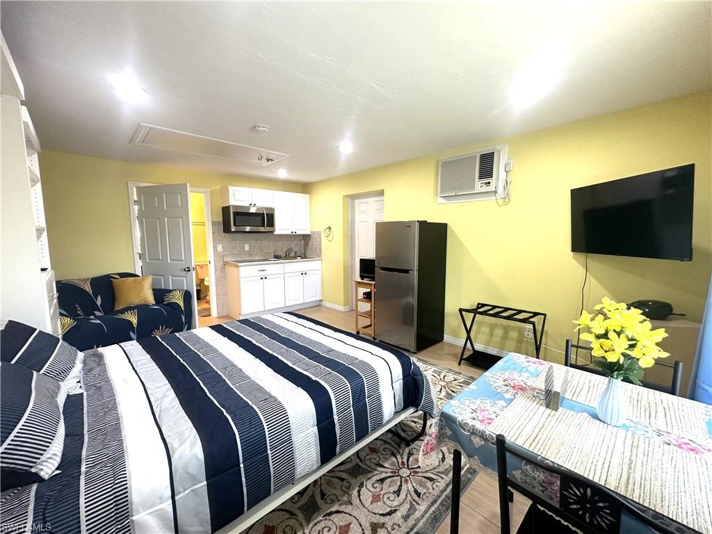 NAPLES PARK - Residential Lease