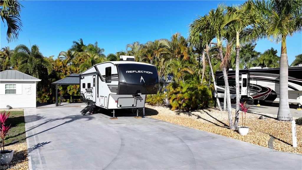 CYPRESS WOODS RV RESORT - Land