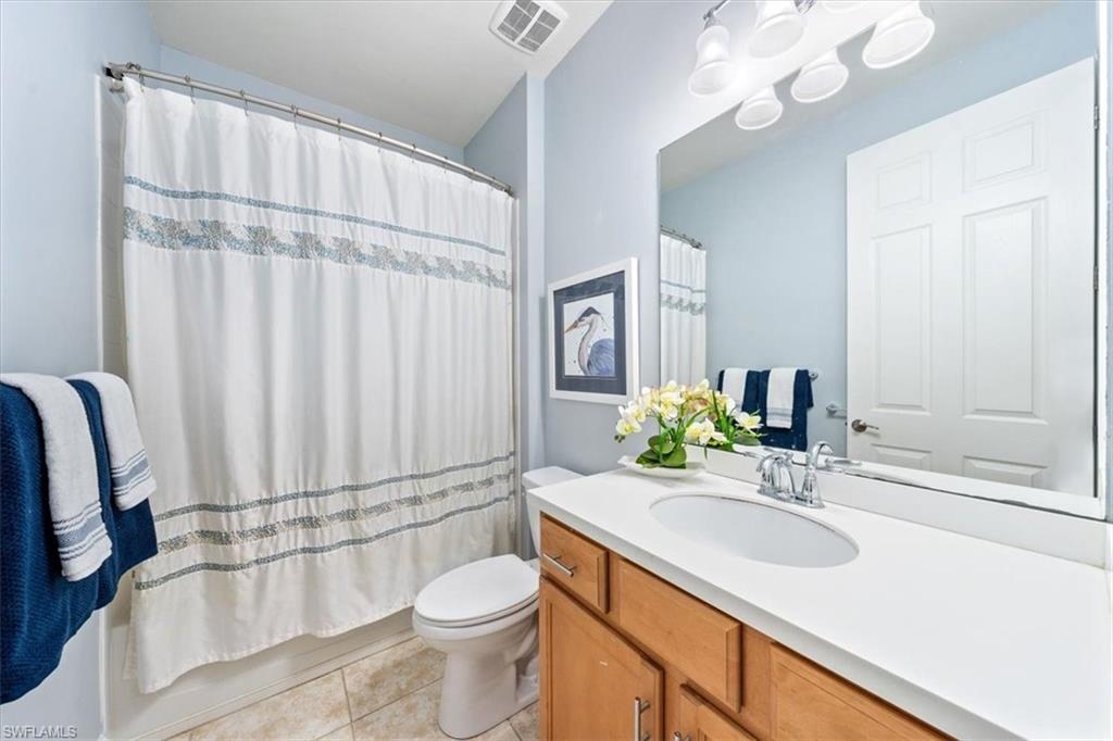 CAMDEN LAKES - Residential