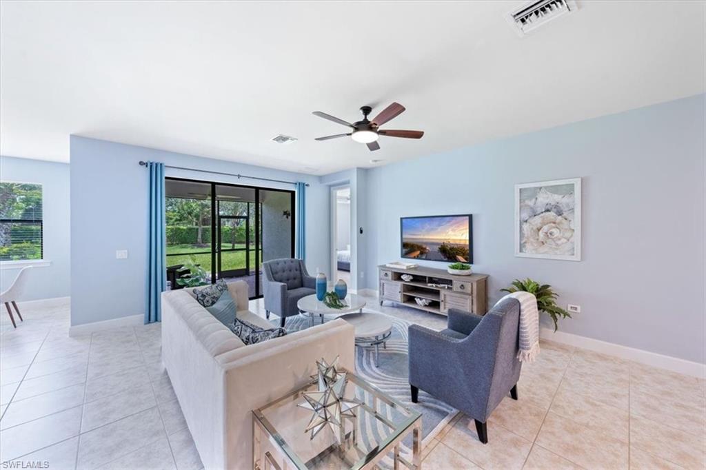 CAMDEN LAKES - Residential