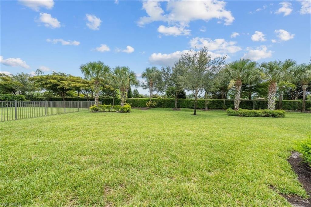 CAMDEN LAKES - Residential