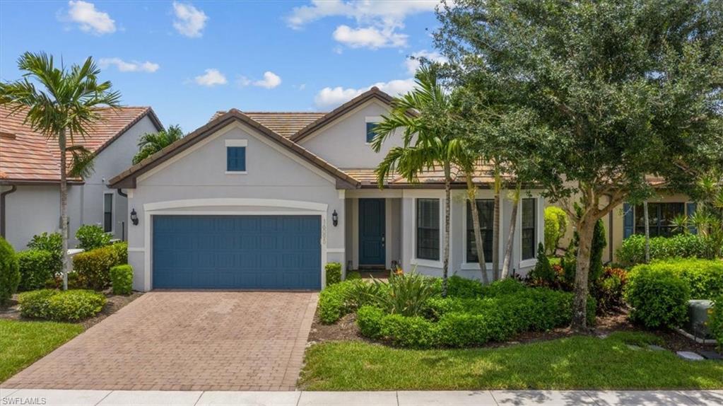 CAMDEN LAKES - Residential