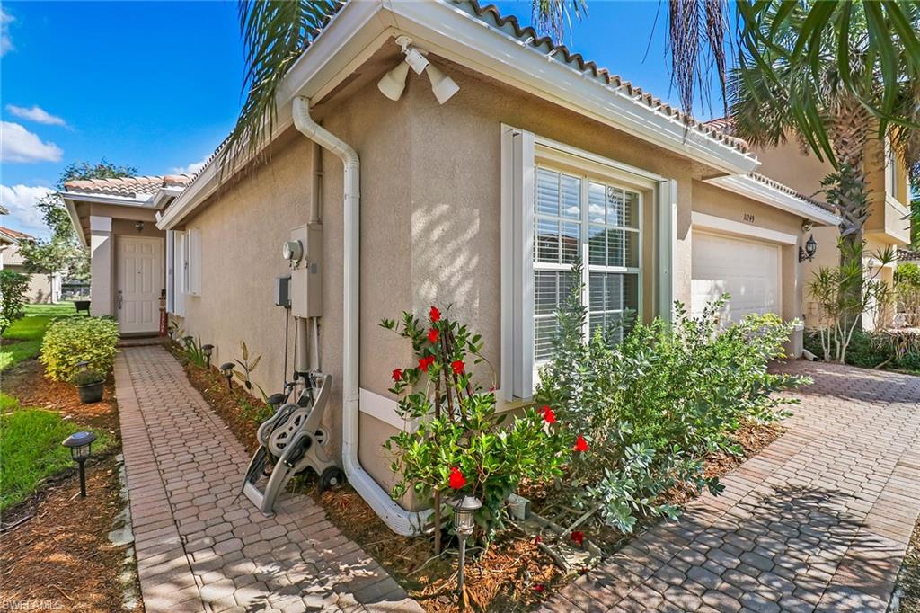 BOTANICA LAKES - Residential