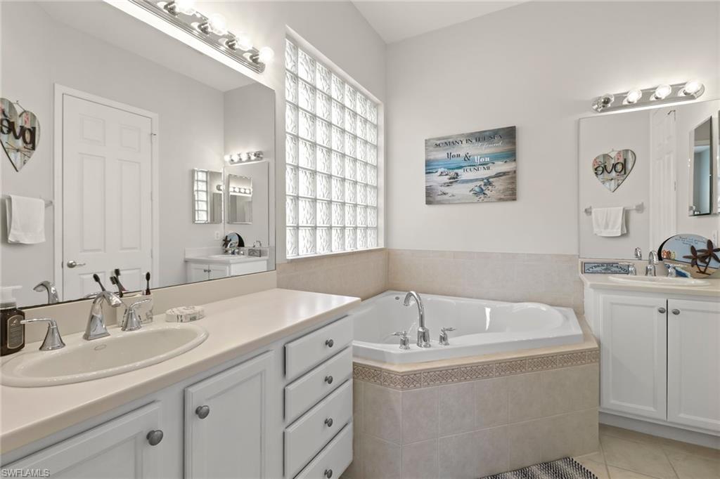 BOTANICA LAKES - Residential