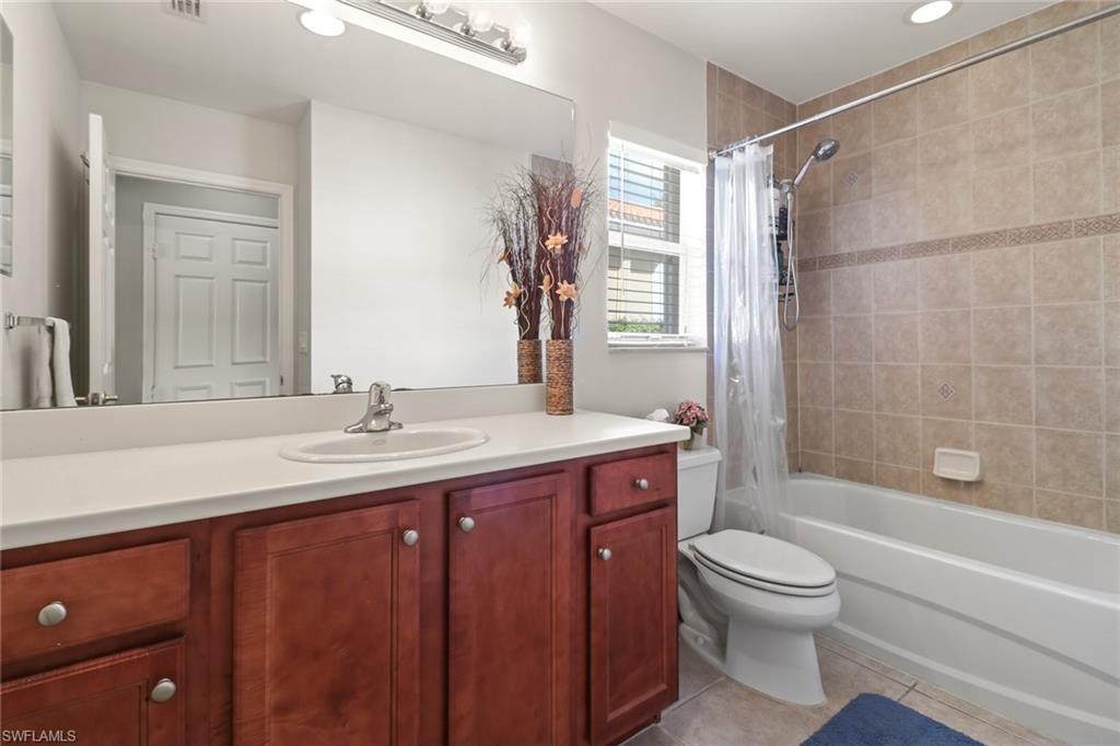 BOTANICA LAKES - Residential