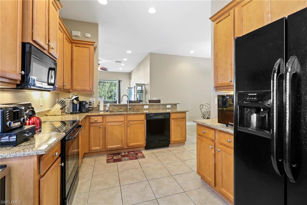 BOTANICA LAKES - Residential