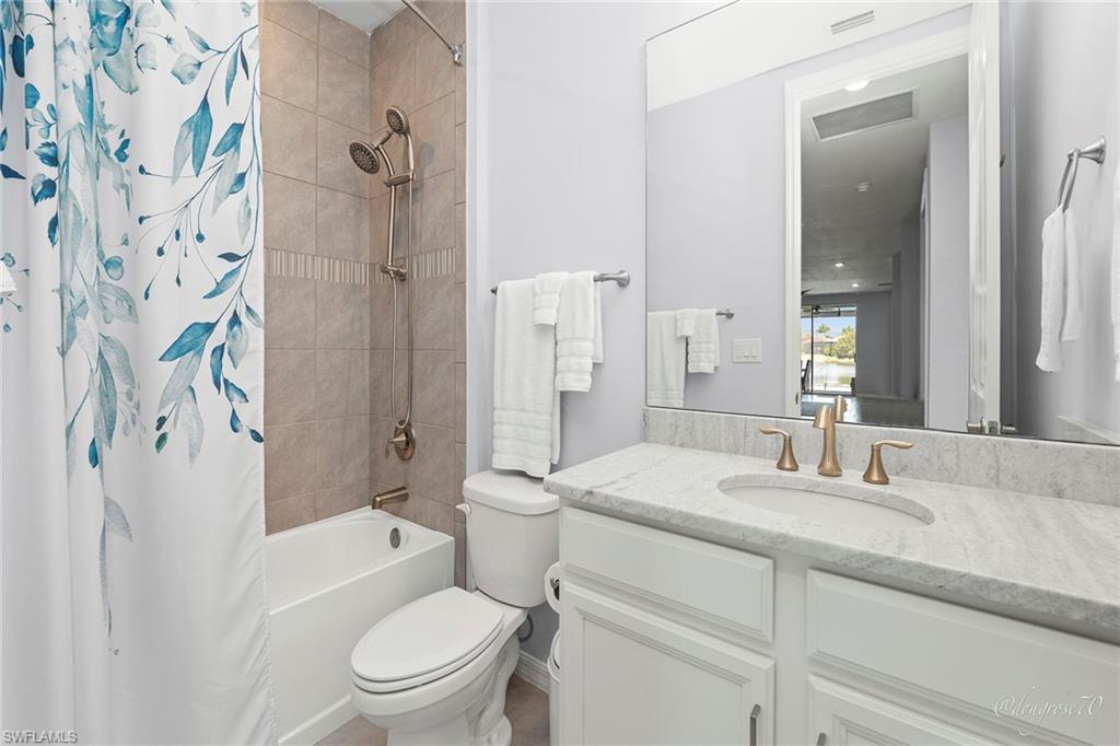 CORAL HARBOR - Residential