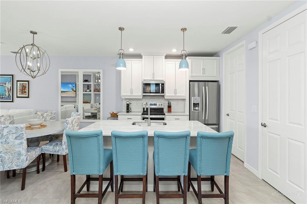 CORAL HARBOR - Residential