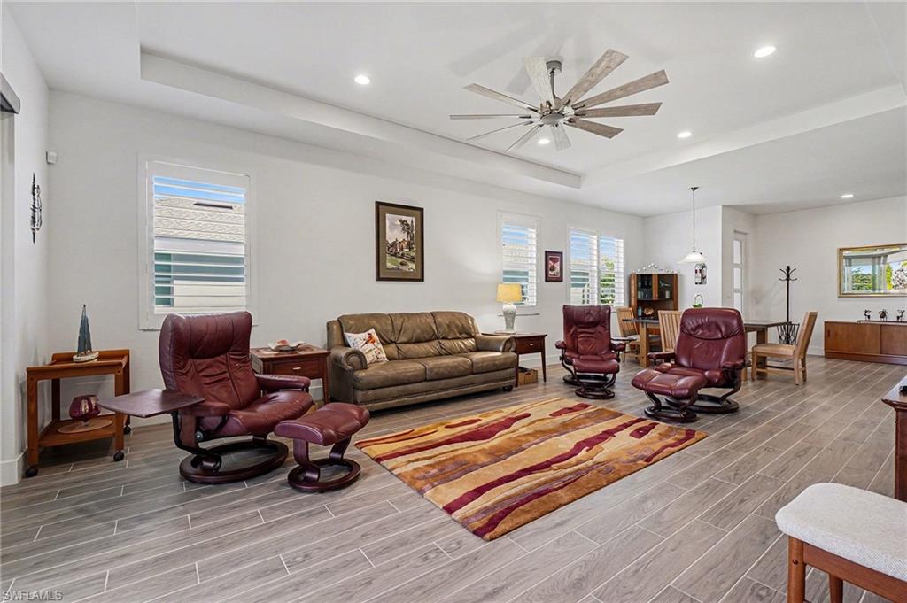 REGENCY - Residential