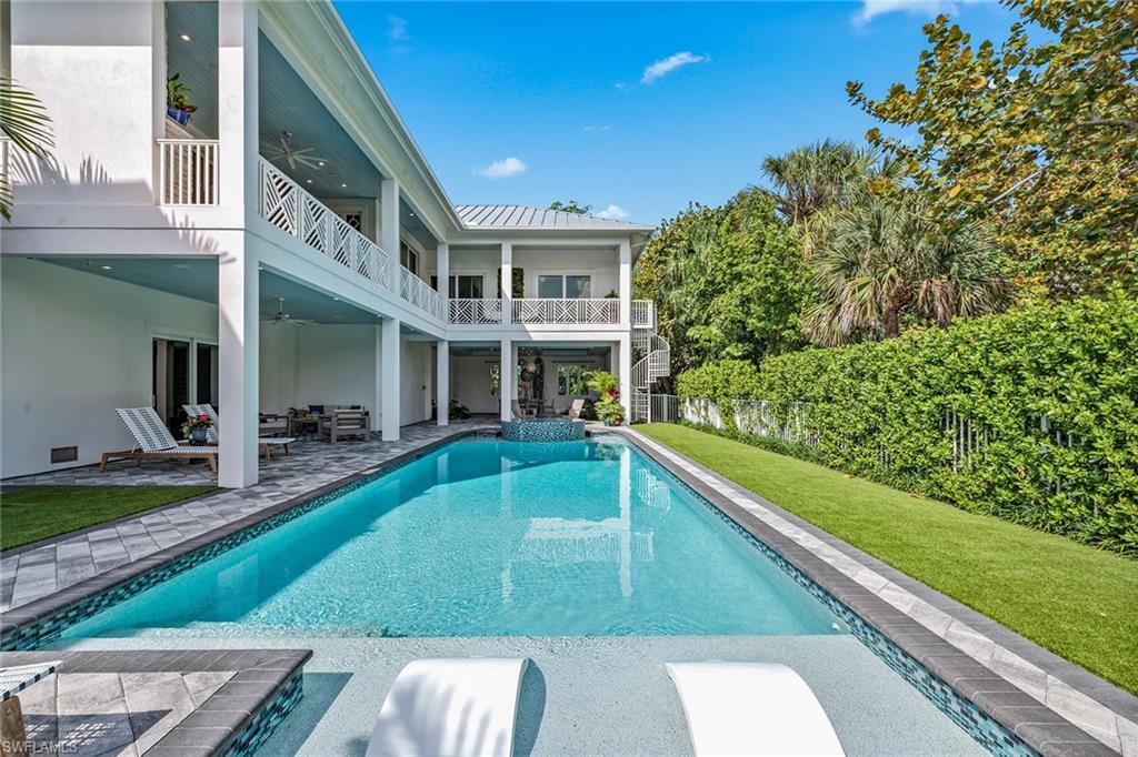 HIDEAWAY BEACH - Residential