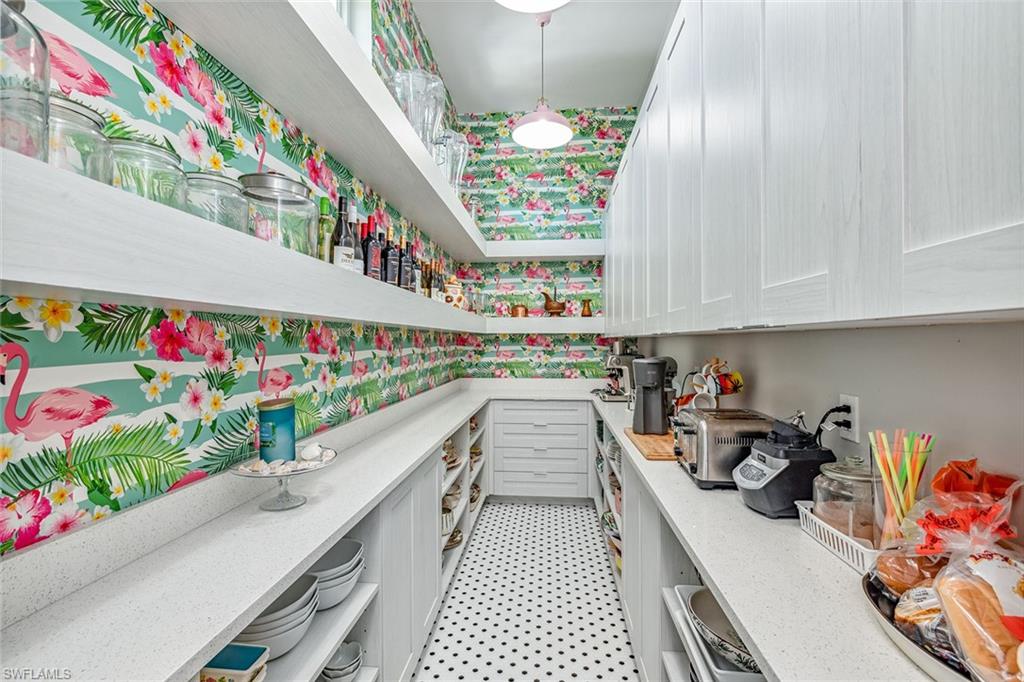 HIDEAWAY BEACH - Residential