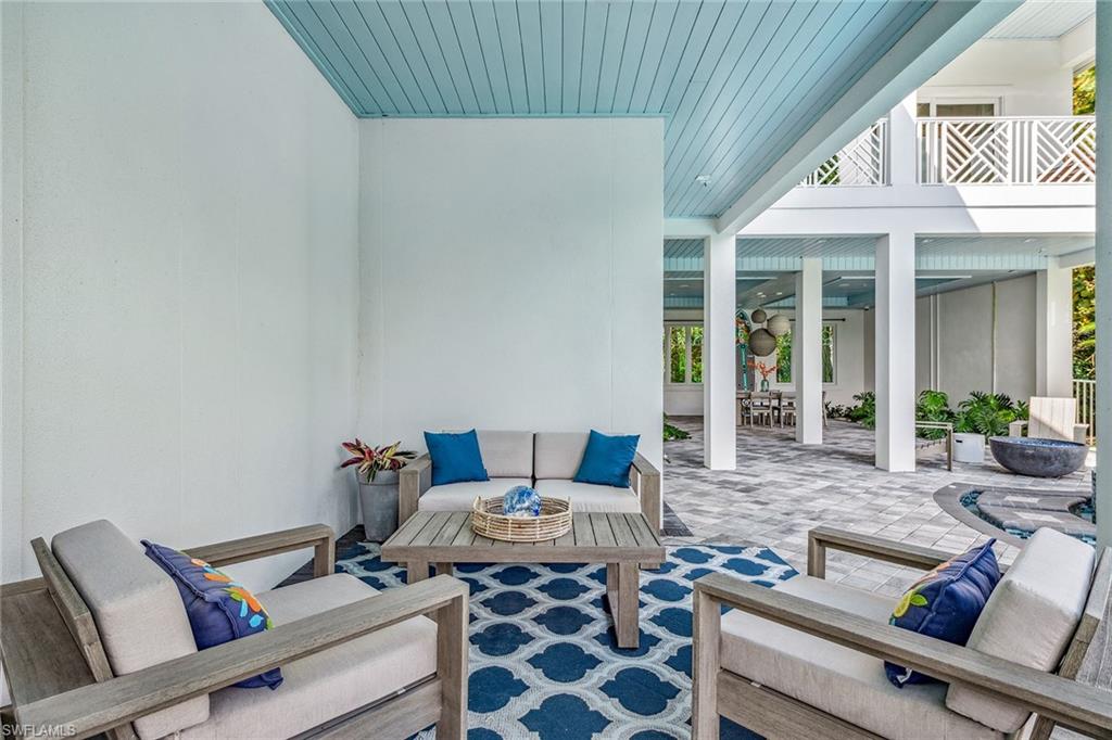 HIDEAWAY BEACH - Residential