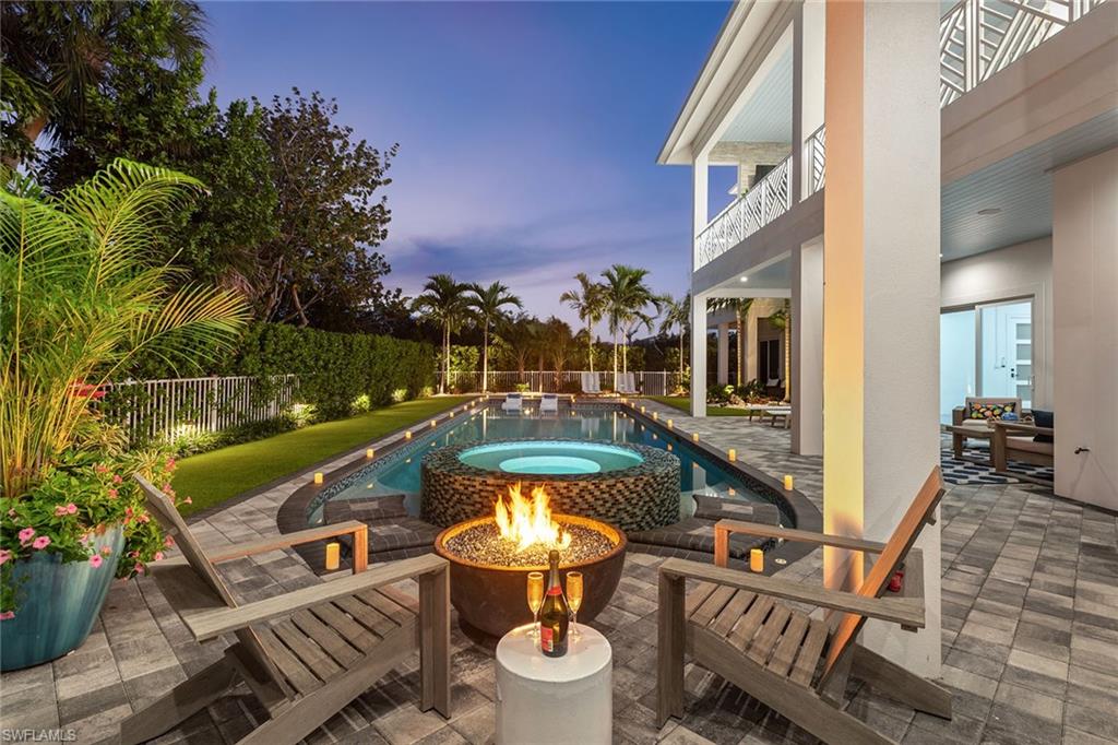 HIDEAWAY BEACH - Residential