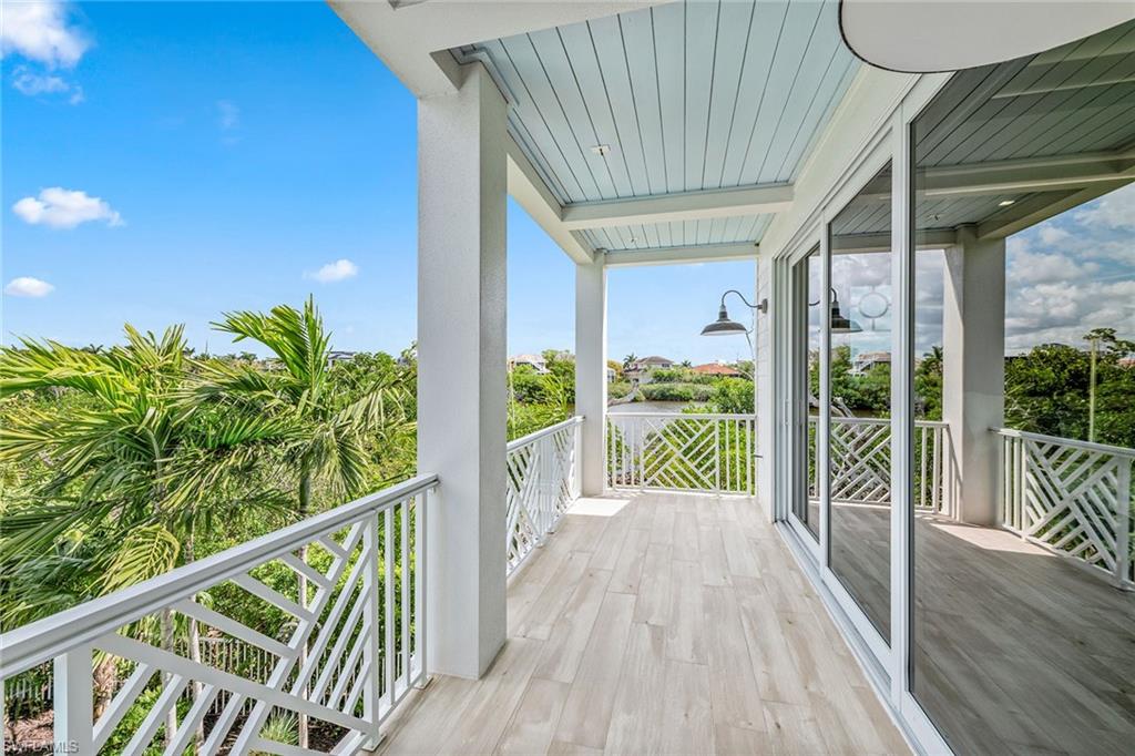 HIDEAWAY BEACH - Residential