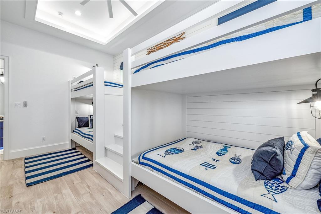 HIDEAWAY BEACH - Residential