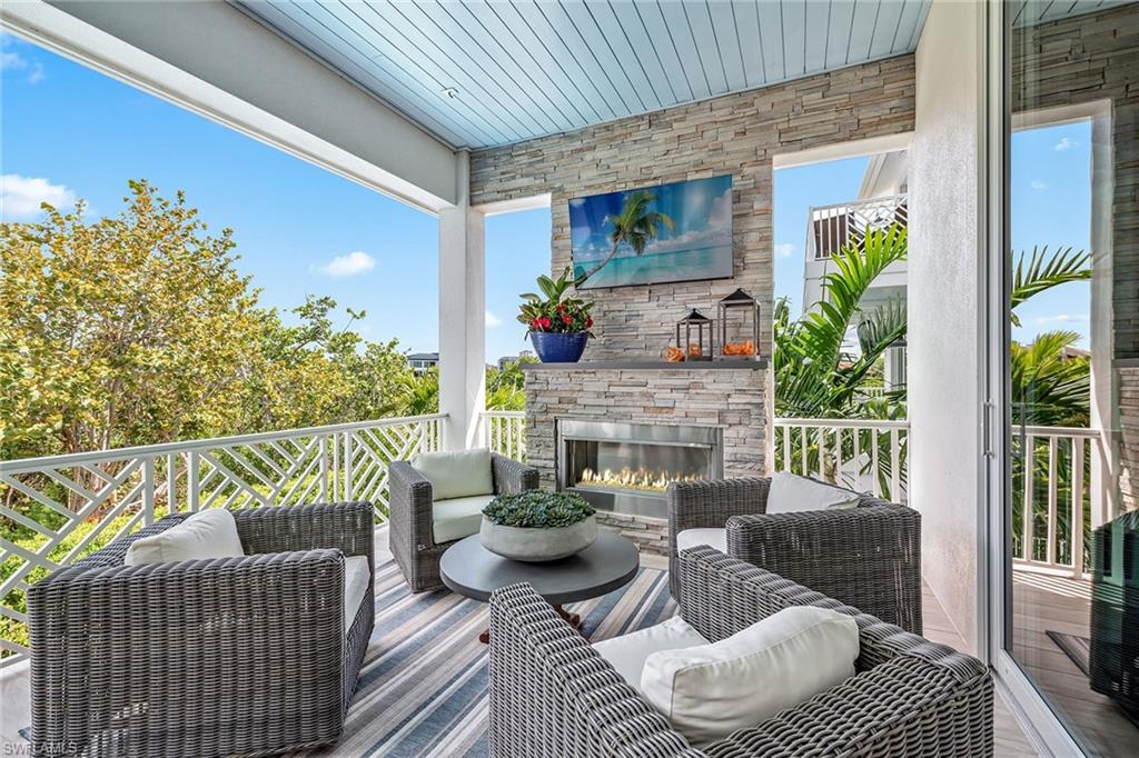 HIDEAWAY BEACH - Residential