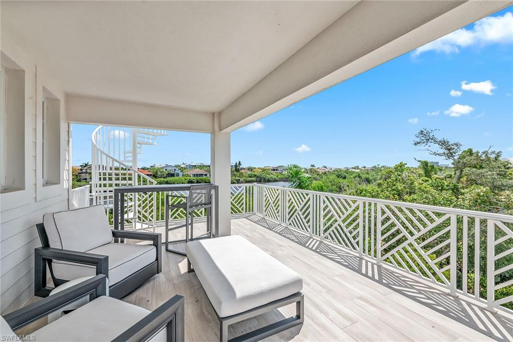 HIDEAWAY BEACH - Residential