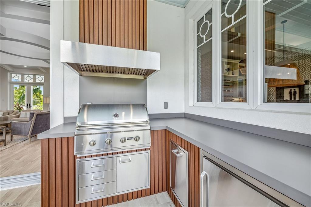 HIDEAWAY BEACH - Residential