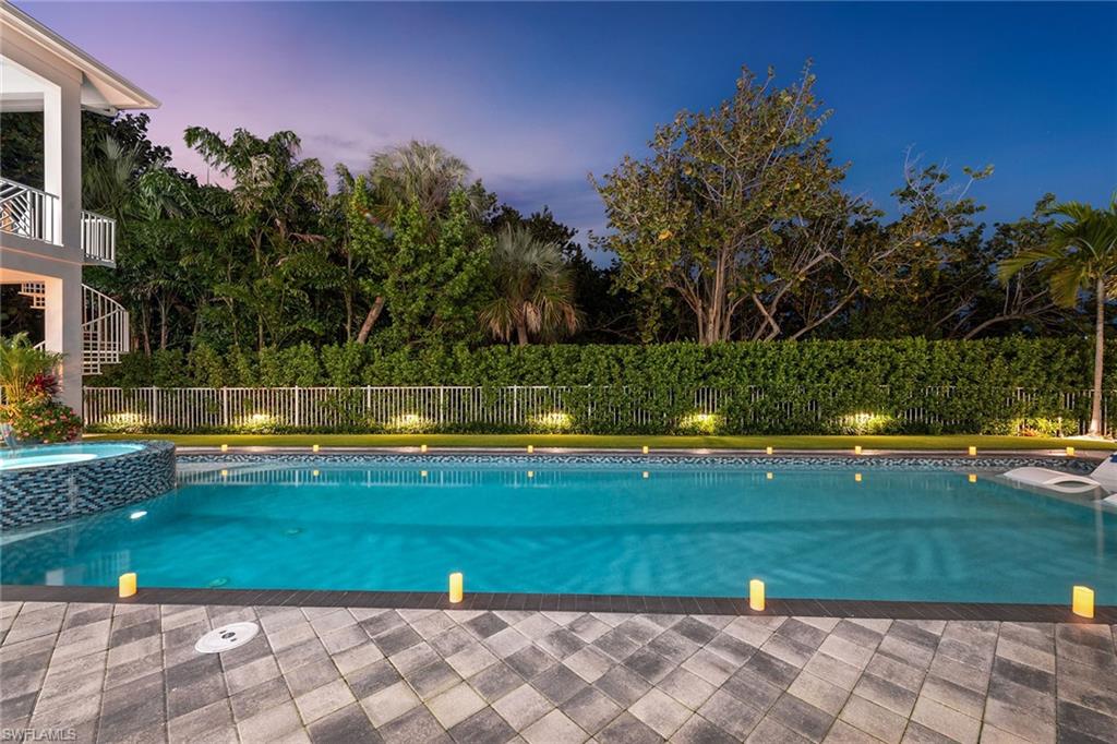 HIDEAWAY BEACH - Residential