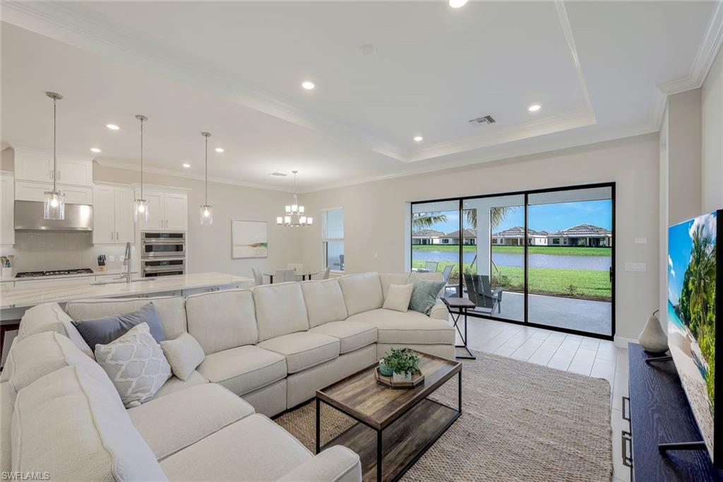 ESPLANADE LAKE CLUB - Residential Lease