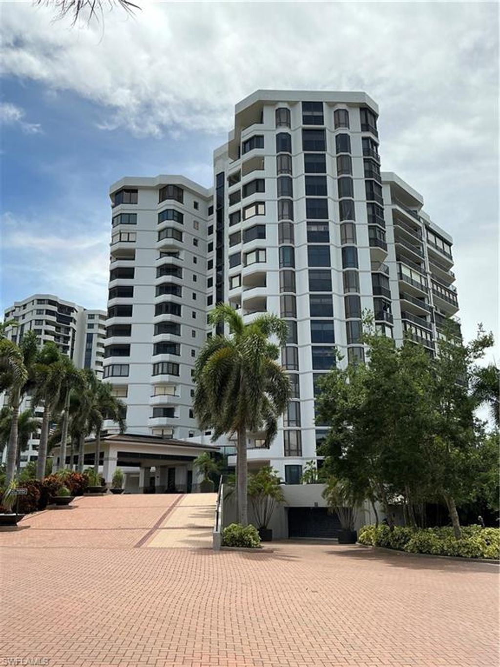 Photo of 6075 Pelican Bay BLVD #203, NAPLES, FL 34108 (MLS # 2025008674)