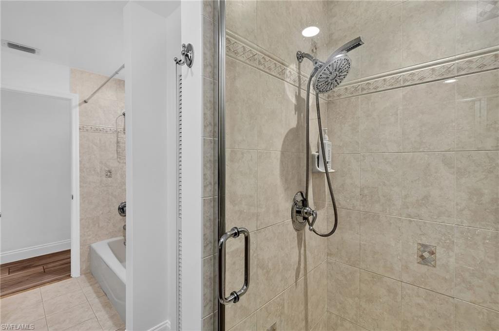 SHAMROCK LAKES - Residential