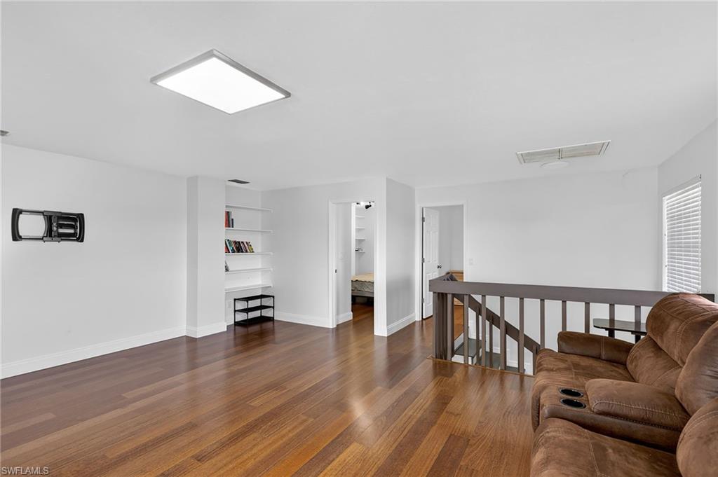 SHAMROCK LAKES - Residential